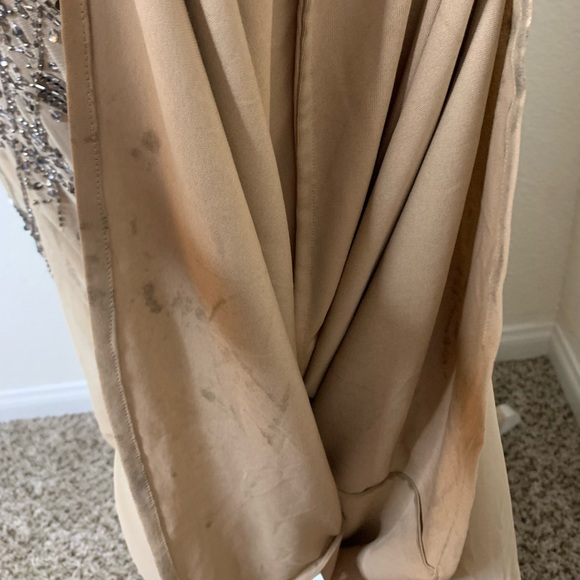 Adrianna Papell Cap Sleeve Beaded Gatsby Gown - Picture 15 of 16